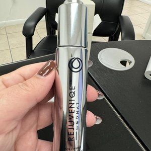 REJUVENIQE by Monat 1.0 fl. oz. - New